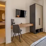 Vista - New Entry 2025 Willa Pula