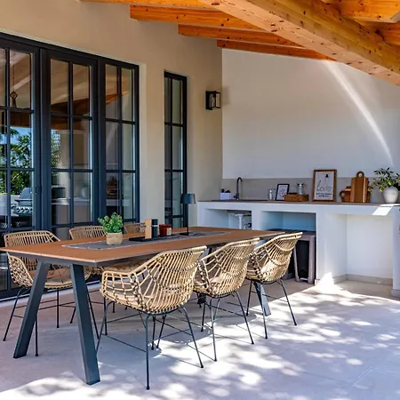 Vila Vista - New Entry 2025 *