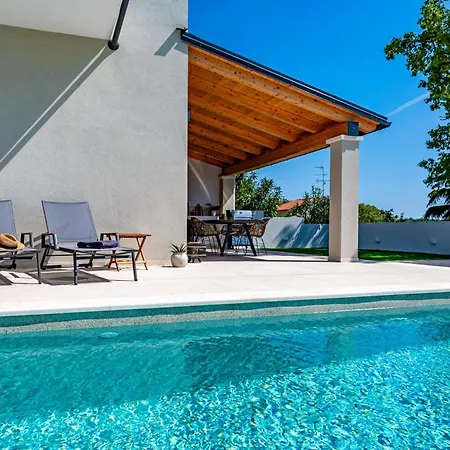 Villa Vista - New Entry 2025 Pula